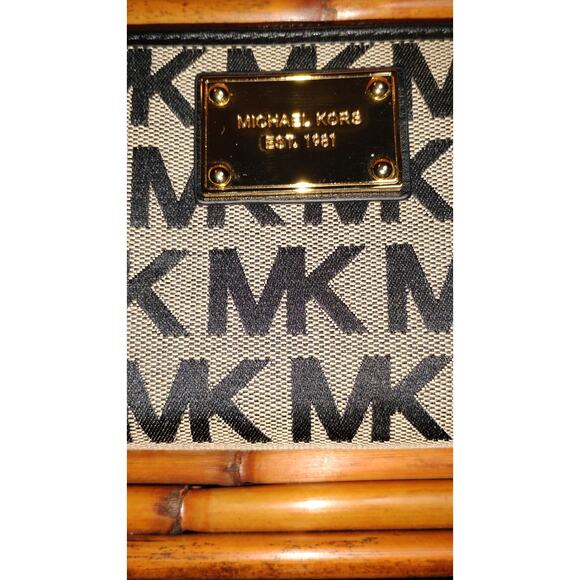 Michael Kors Jet Set Travel Continental Wallet Black & Beige MK Logo Zip Around - Picture 2 of 7